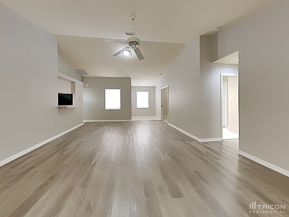 5th image of 12501 Smokey Dr