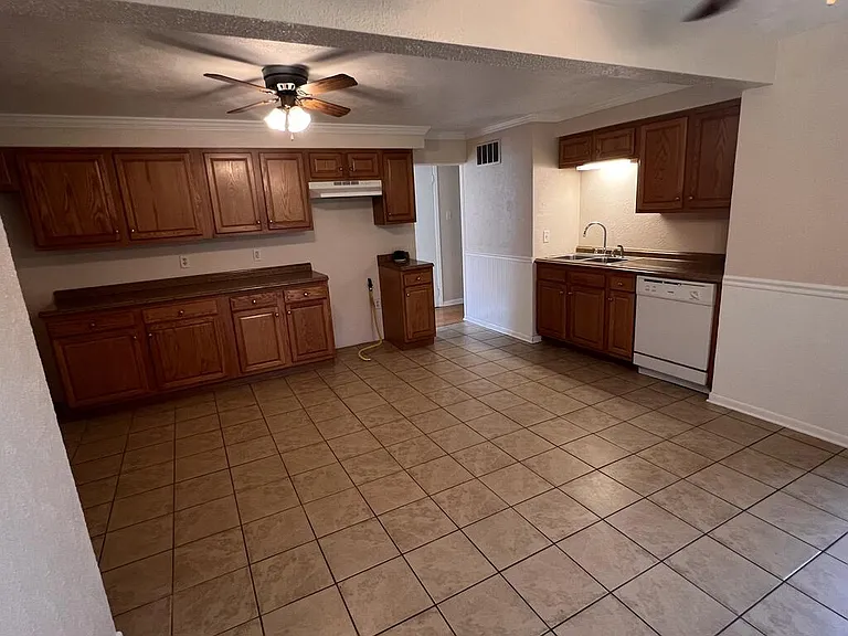 138 Work Dr — Photo 13