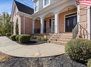 5905 Laurel Oak Dr, Suwanee, GA 30024