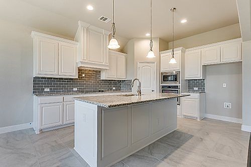 3rd image of 509 Sandia Park Dr