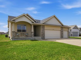 1011 NW 37th St, Ankeny, IA 50023