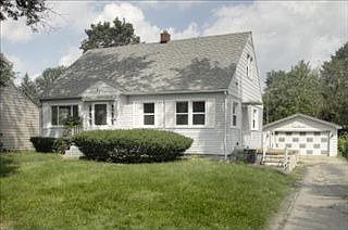 1st image of 840 Orleans Ave