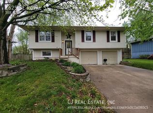 1625 SE Royal St, Oak Grove, MO 64075