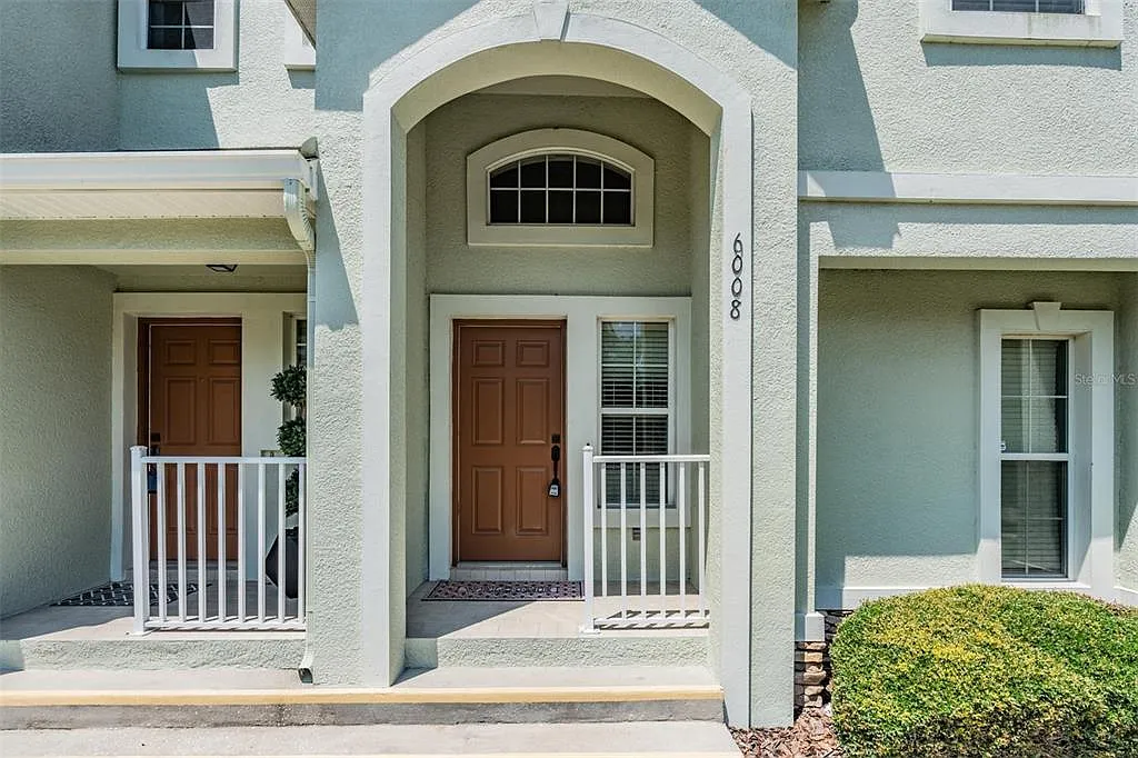 2 bed, 2.0 bath, 1738 sqft, $2,400 — Photo 2