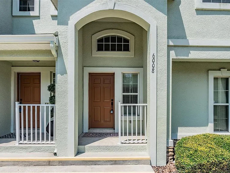 6008 Fishhawk Crossing Blvd #6008 — Photo 2