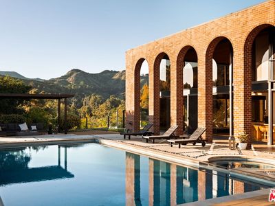 2291 N Hobart Blvd, Los Angeles, CA, 90027