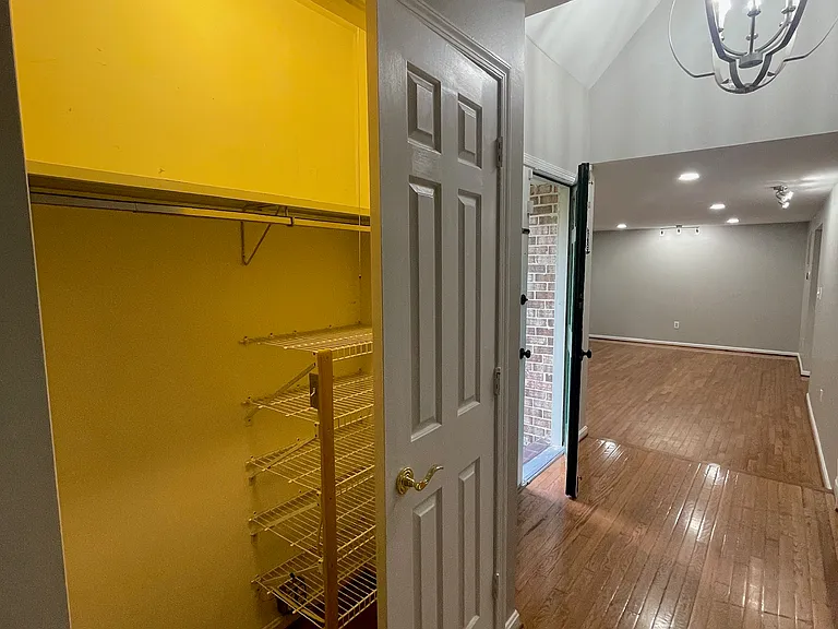9025 Streamview Ln — Photo 56