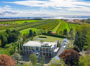 677 Mecox Rd, Water Mill, NY 11976