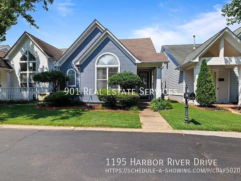 1195 Harbor River Dr — Photo 2