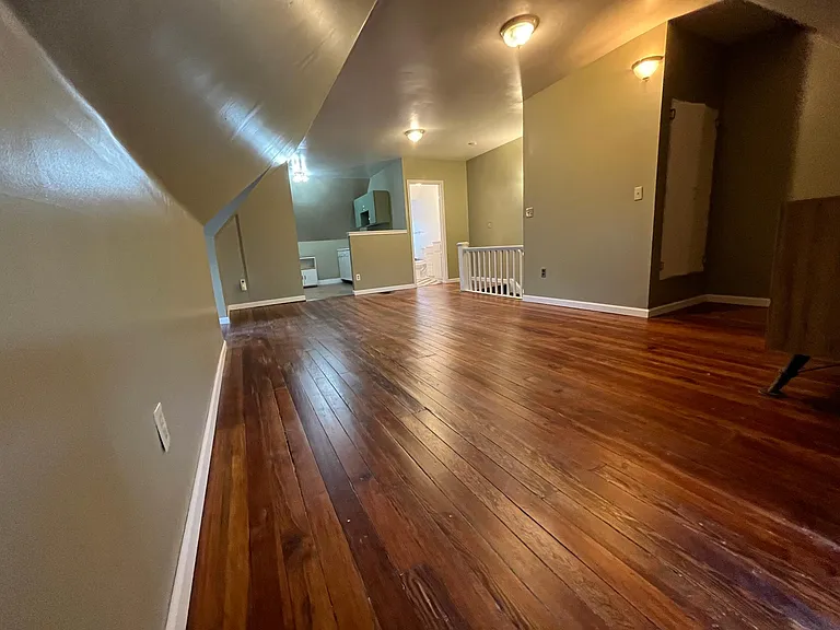 1212 Delaware Ave #4 — Photo 5