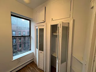 Rented by KNOCKKNOCK LLC