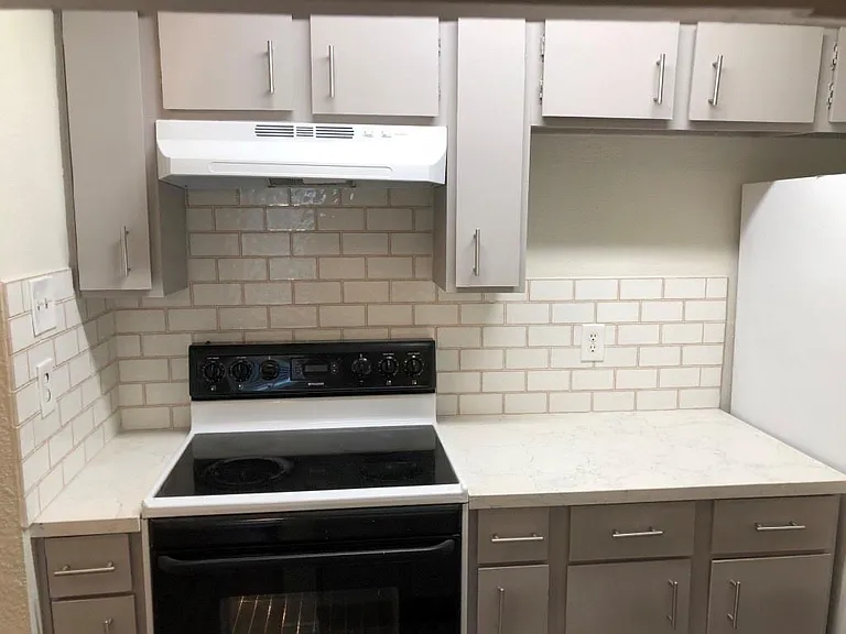 2100 S Wilcrest Dr #121 — Photo 4