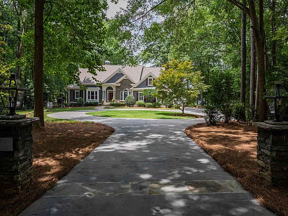 2nd image of 139 Carolyn Dr