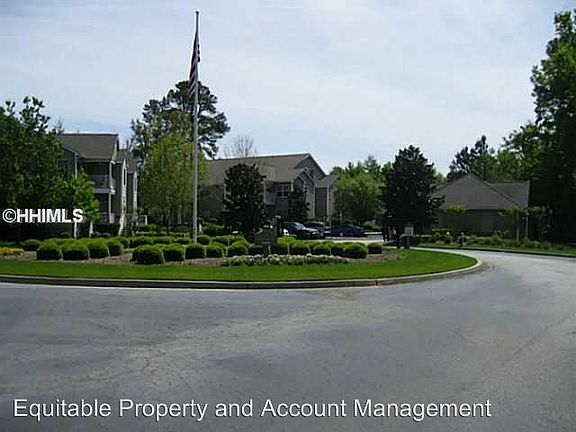 2nd image of 71 Summerfield Ct