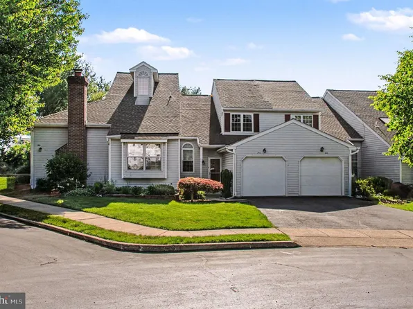302 Somerset Ct, Lansdale, PA 19446