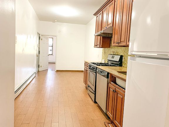 3rd image of 215 Himrod St #A2r