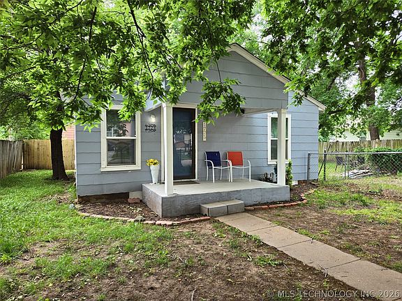 2nd image of 1723 N Atlanta Pl