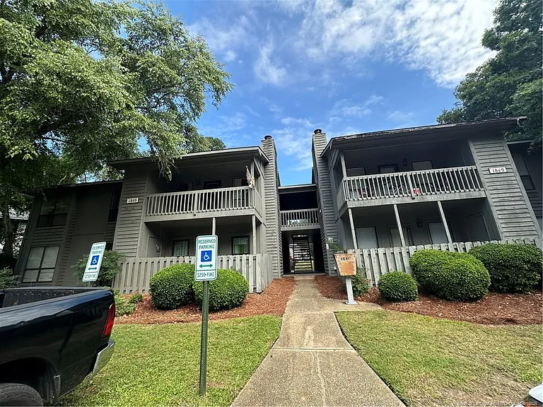 1849 Tryon Dr #5 — Photo 2