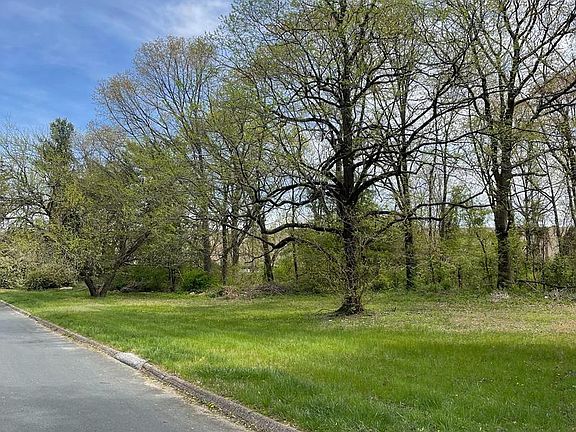 2nd image of Springdale Dr