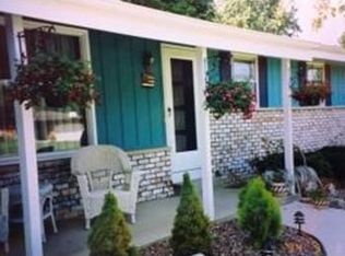 8111 S Mission Dr, Franklin, WI 53132