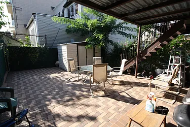 Rented by Urban Realty NYC