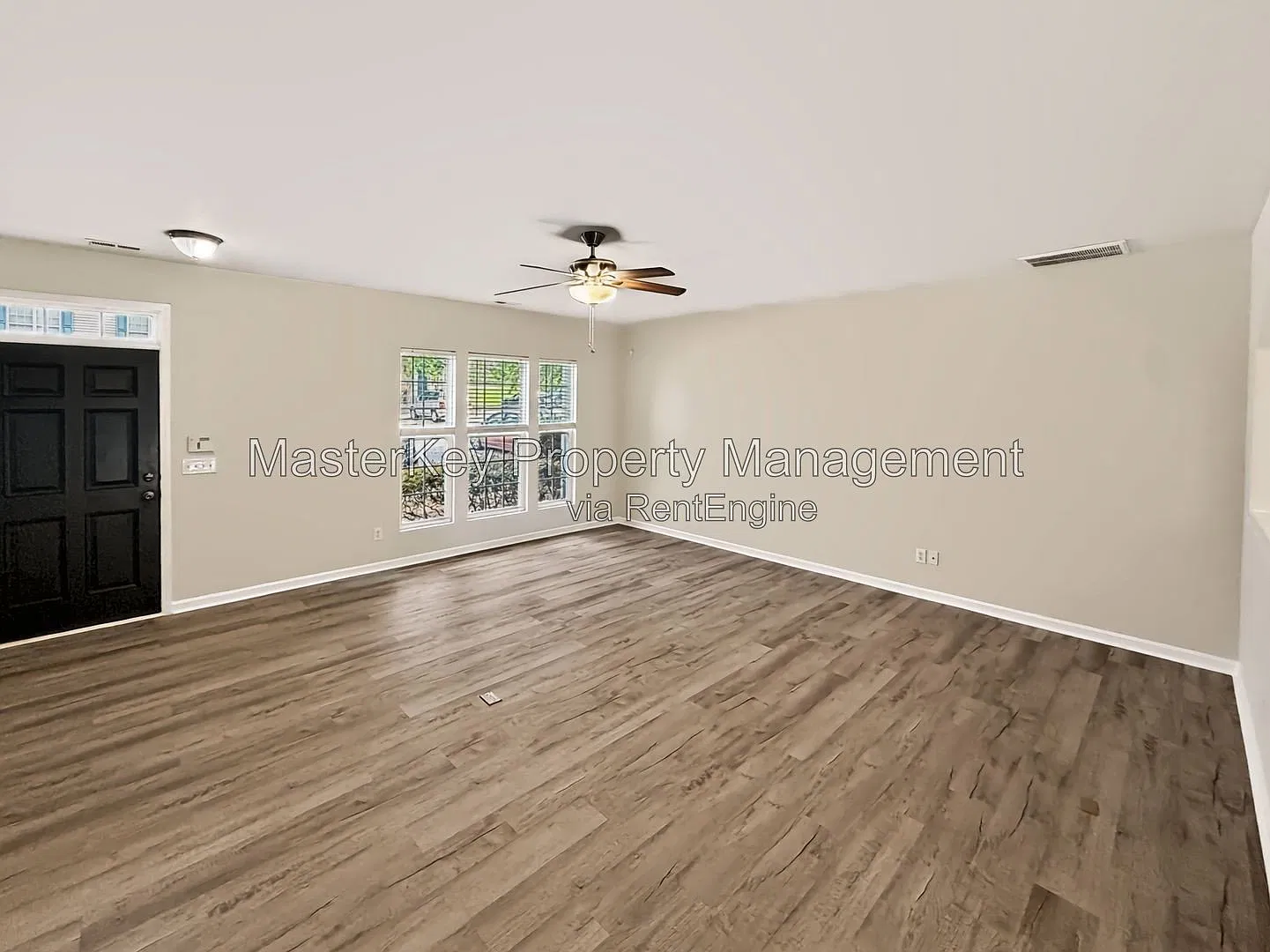 3 bed, 2.5 bath, 1550 sqft, $1,800 — Photo 4