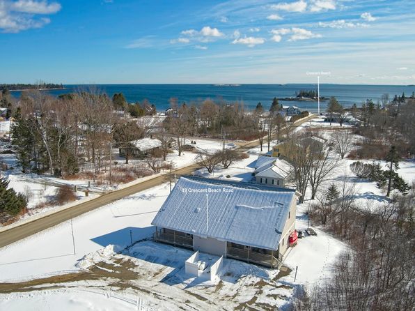 19 Crescent Beach Road, Owls Head, ME 04854