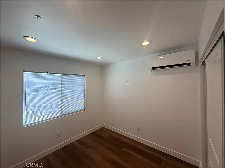 988 Valencia St #6 — Photo 24