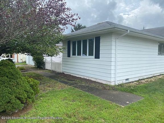 5th image of 6 Piccadilly Ct
