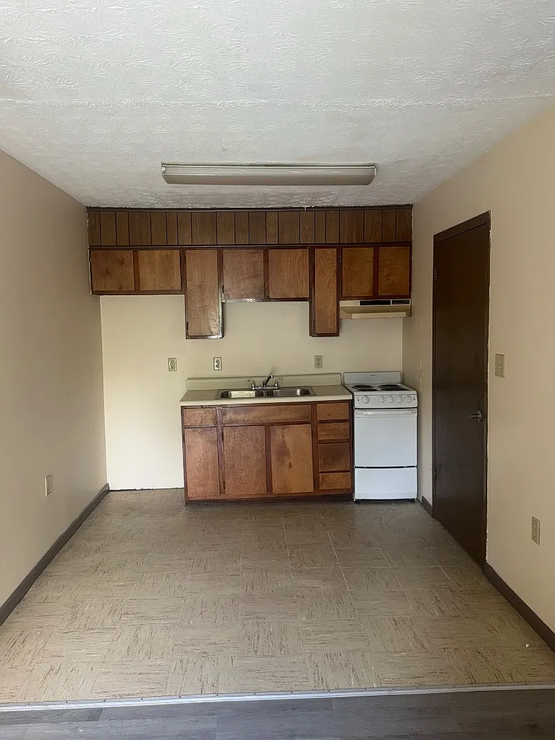 630 Village Way - Unit 1 — Photo 2
