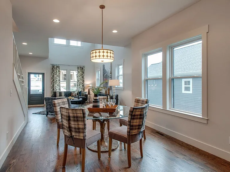 513B Weakley Ave — Photo 16
