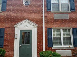 4 Auburn Ct APT C, Alexandria, VA 22305