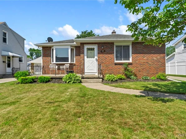 7 Deborah Ln, Cheektowaga, NY 14225
