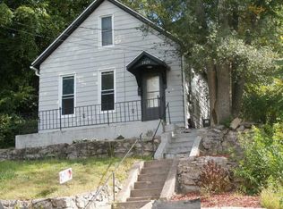 2420 Stafford St, Dubuque, IA 52001