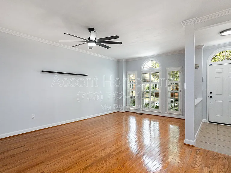 6107 Summer Park Ln — Photo 3