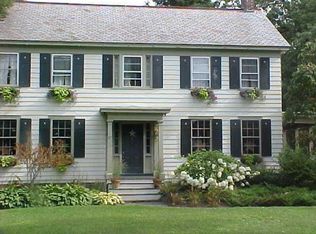 67 Broad St, Kinderhook, NY 12106