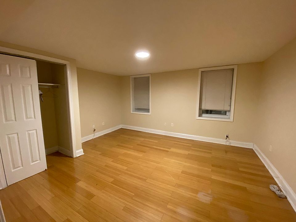1st image of 1338 E Passyunk Ave #2