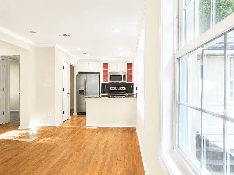 1554 Geraldine Dr — Photo 5