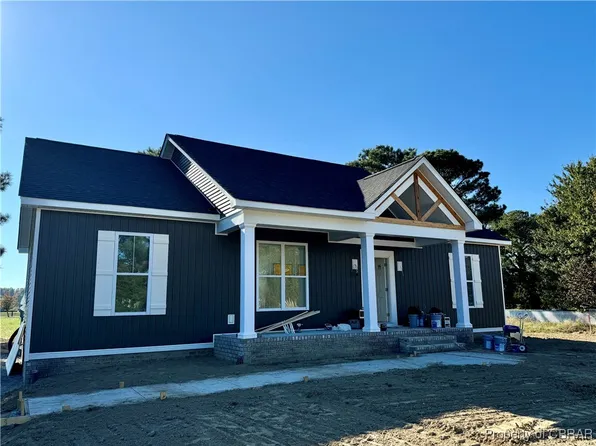 63 E Bowsprit Ln, Heathsville, VA 22473