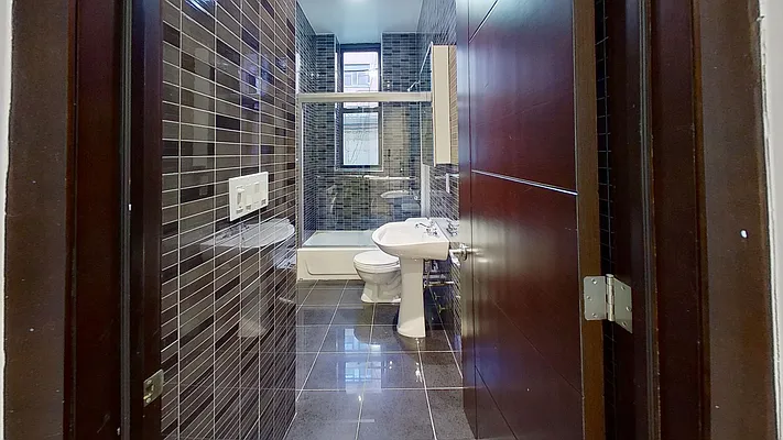 Rented by Compass | media 10