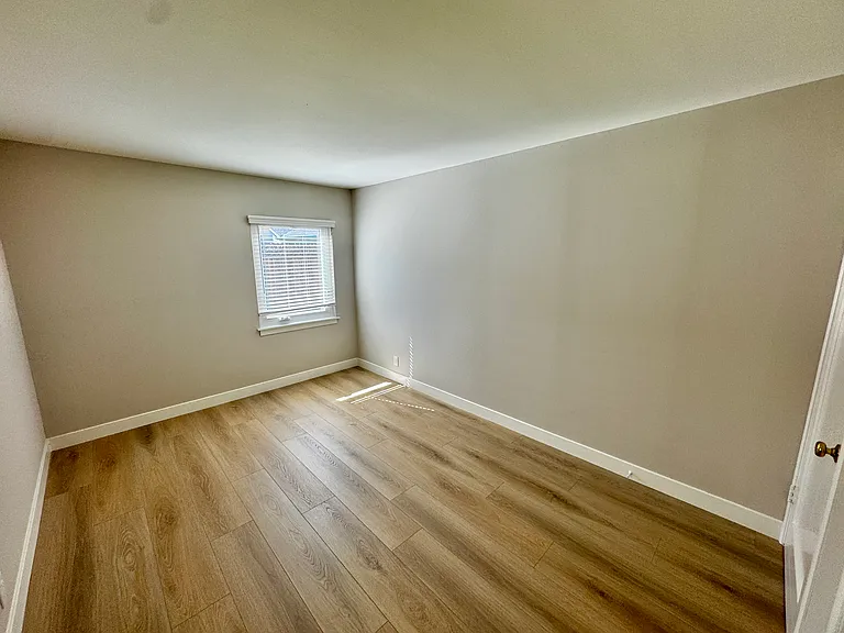 4056 Park Blvd — Photo 17