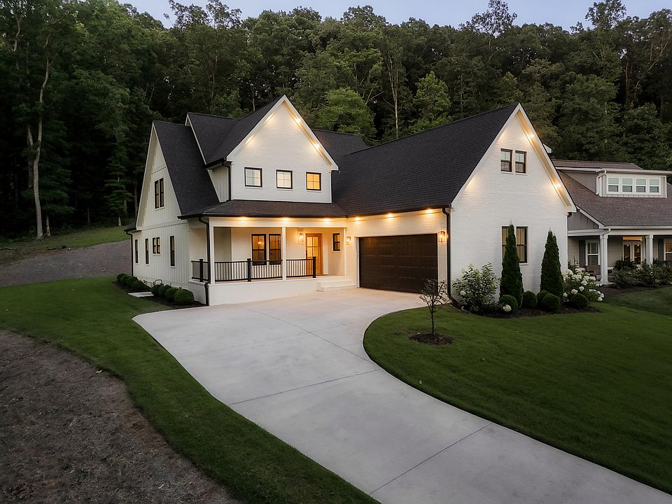 1st image of 2525 Parkside Pl NE