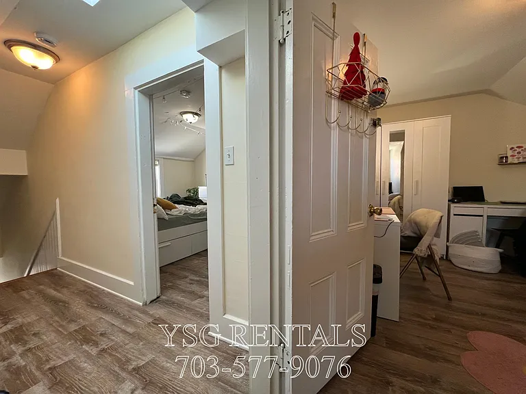 235 Everett St #235 — Photo 27