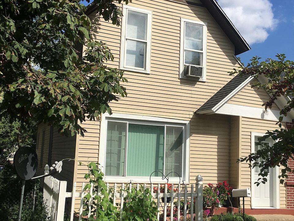 1st image of 1122 McReynolds Ave NW