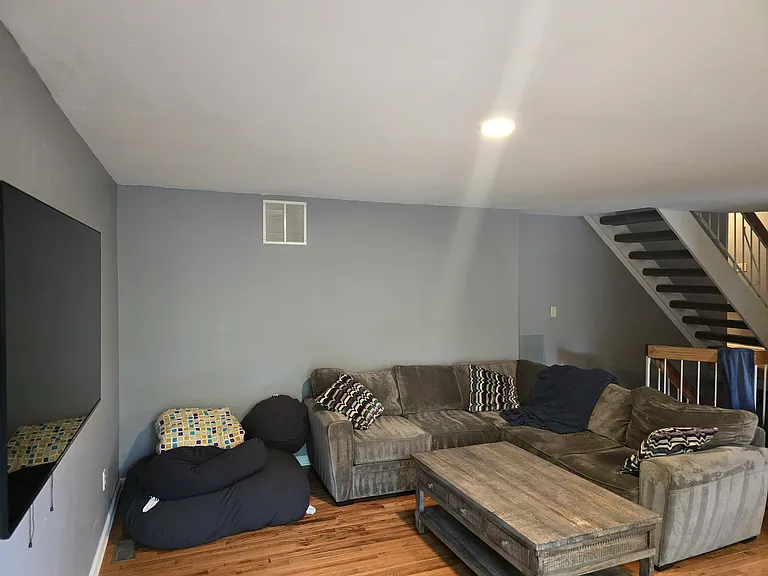 613 Augusta Cir — Photo 3