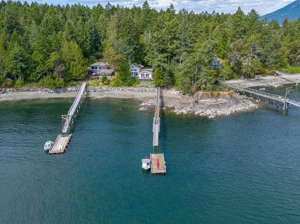 73 McKenzie Cres, Southern Gulf Islands, BC V8L 5Y7