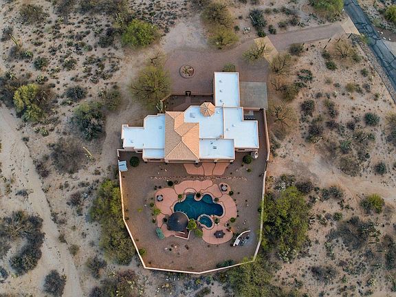 3rd image of 4864 N Placita Antilope