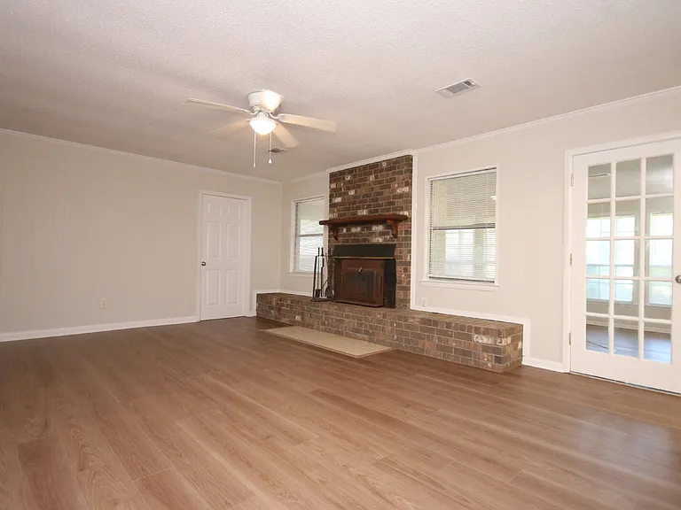 3195 Highway 196 — Photo 10
