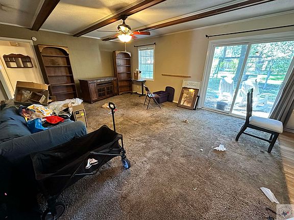 5th image of 3805 Daffodil Ln