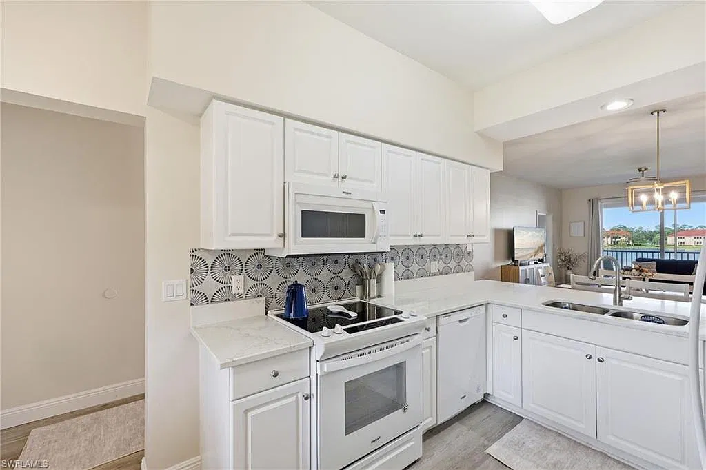 2 bed, 2.0 bath, 1194 sqft, $5,500 — Photo 3